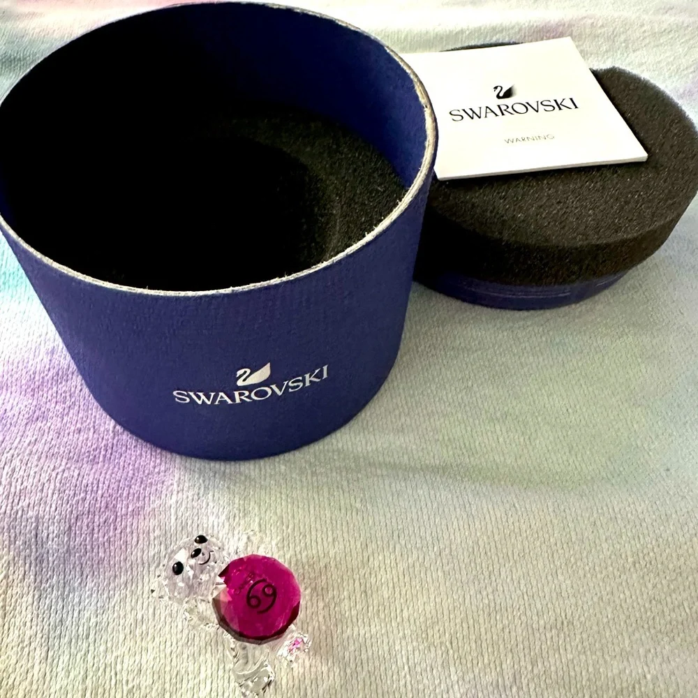 Swarovski Kris Bear Cancer Horoscope✨ - Picture 4 of 4